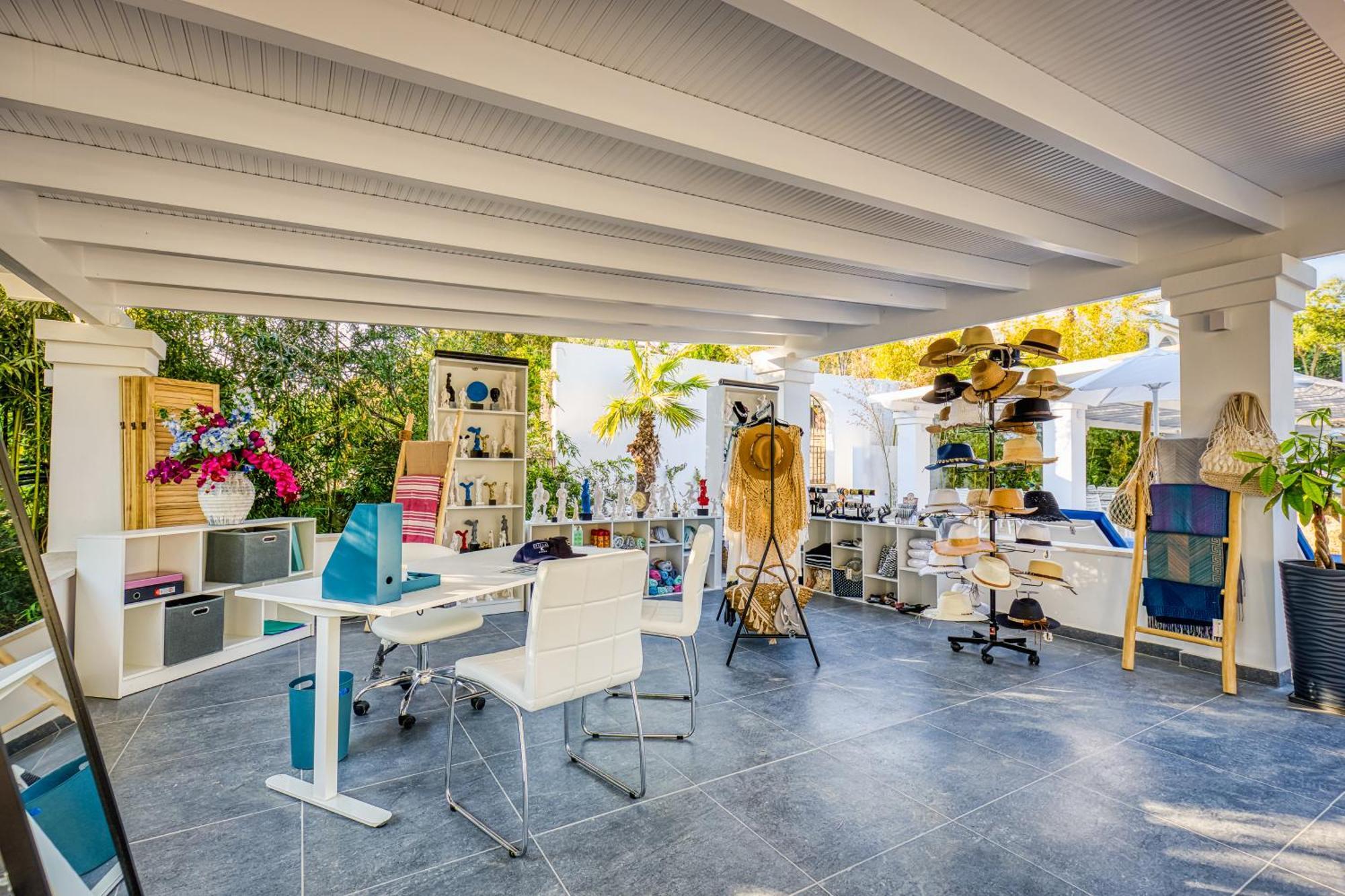 K, Boutique Kommeno (Corfu)