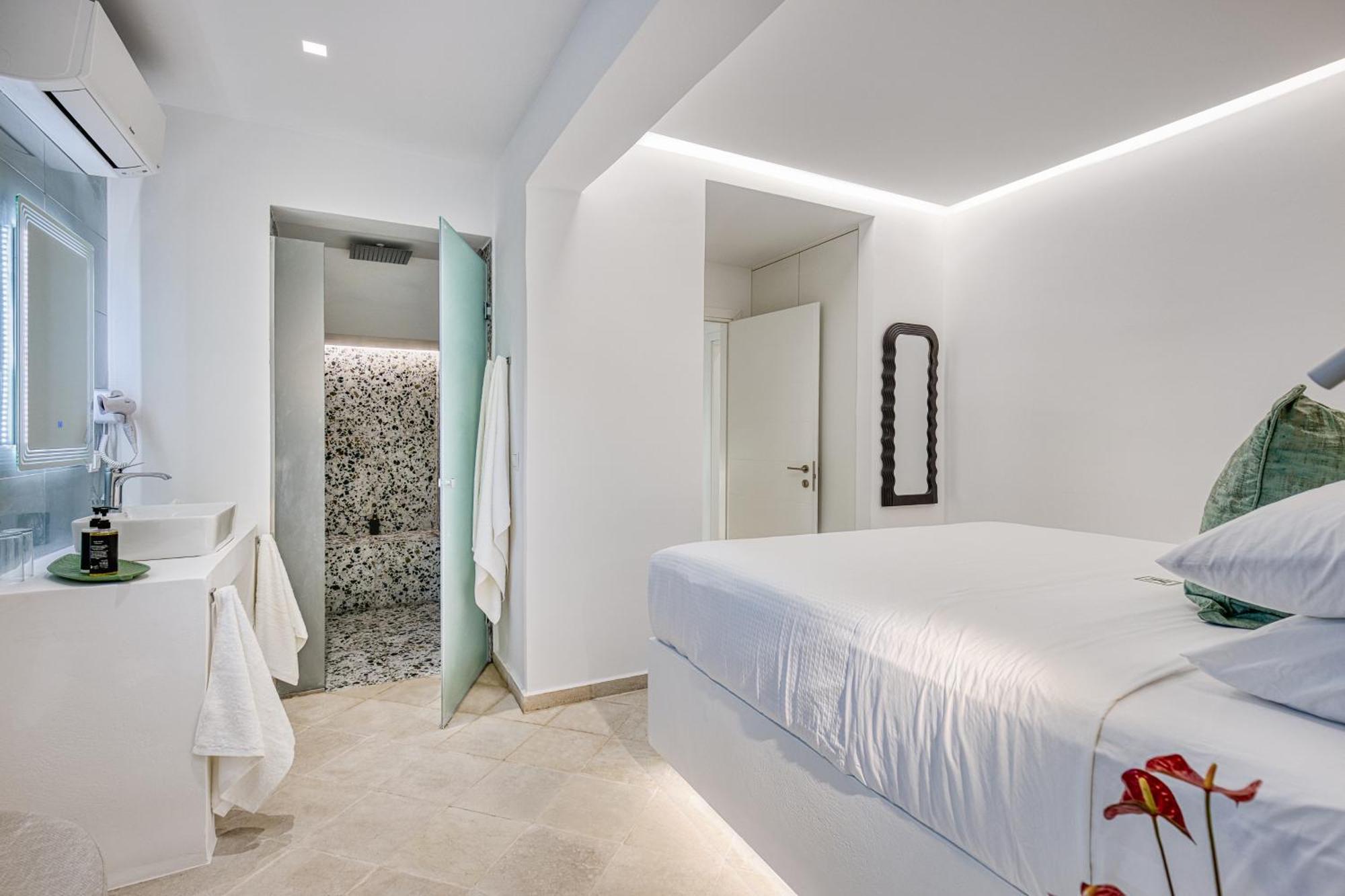 K, Boutique Kommeno (Corfu)