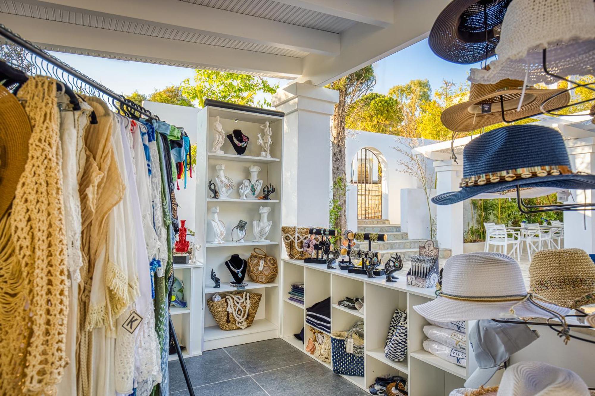 K, Boutique Kommeno (Corfu)